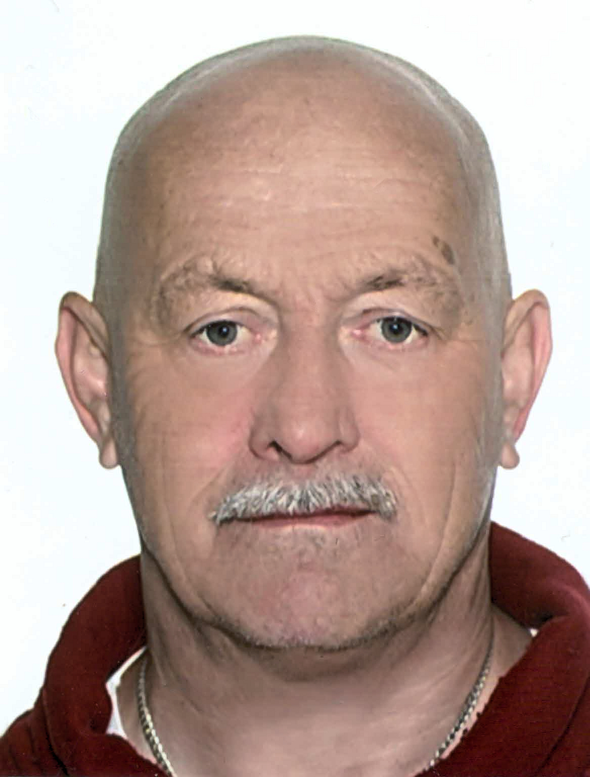 Obraz zawieraj�cy Ludzka twarz, osoba, Czo�o, Podbr�dek

Zawarto�� wygenerowana przez AI mo�e by� niepoprawna.